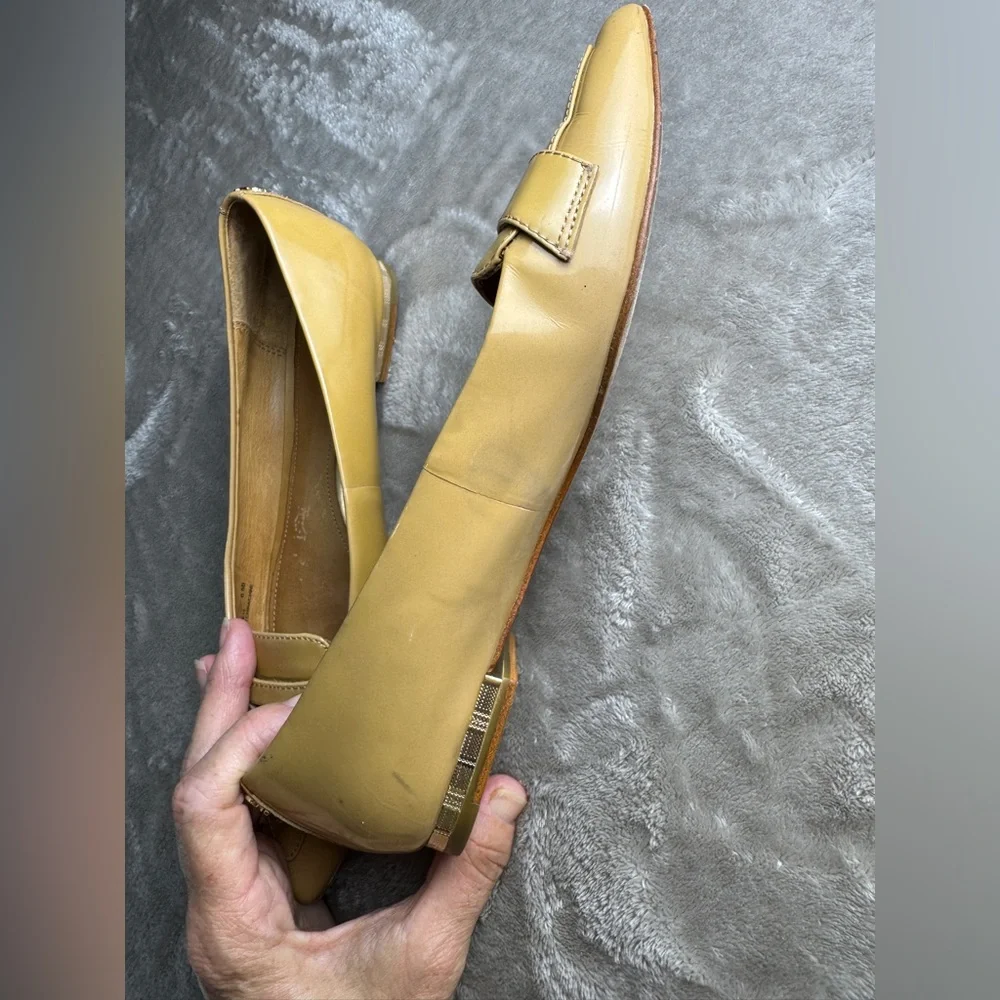 Coach Women’s Loafer Tan Size 6.5B‎ Patent Leather Tabitha Penny Loafer Low Flat
